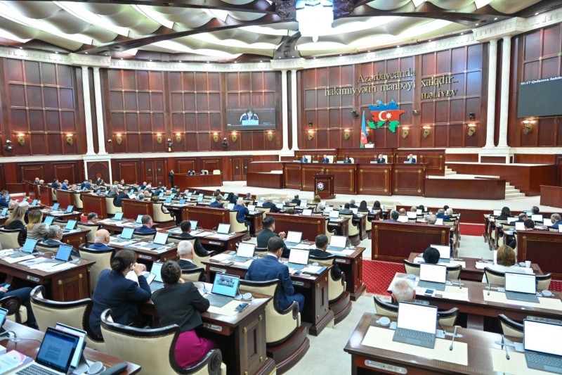 MM-də 2026-cı ilin dövlət büdcəsi zərfi ikinci oxunuşda müzakirə edilir